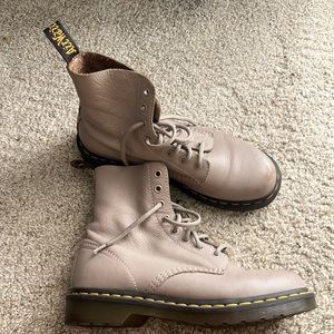 Dr Marten 1460 Pascal boots